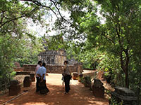 Sri Lanka | Nalanda Gedige